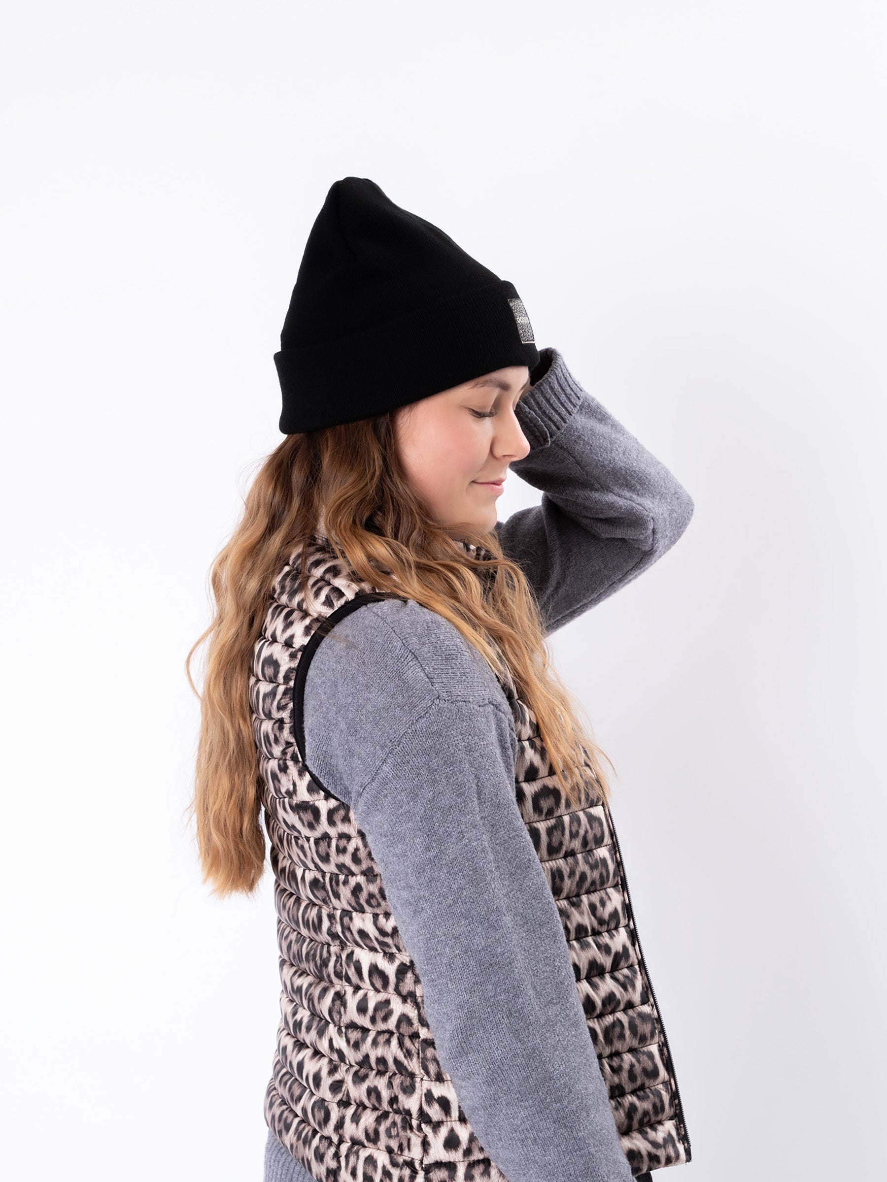 #farbe_Leo-Black